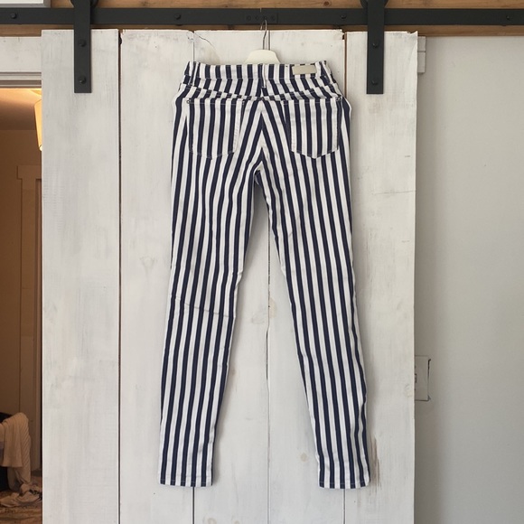 Slim fit high waist jeans - Picture 2 of 5